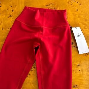 Alo High-Waist Airlift Legging - Classic RED. NEW!